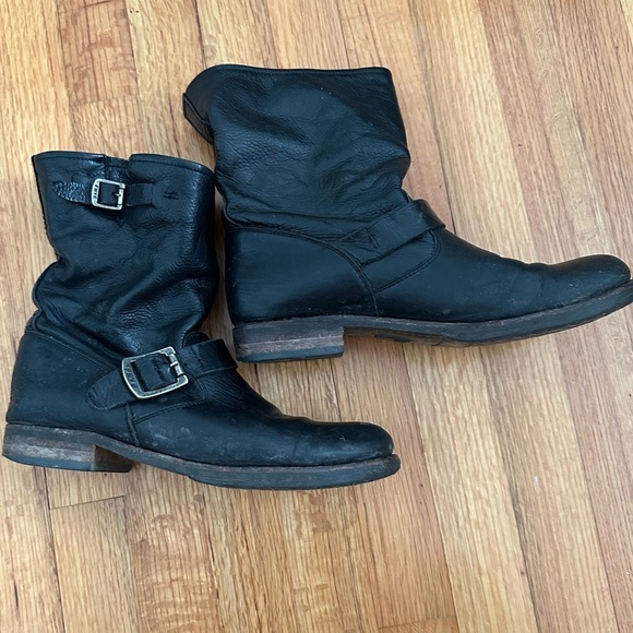 FRYE  Women's Veronica Short Boot size erased 8-9 - Picture 1 of 16